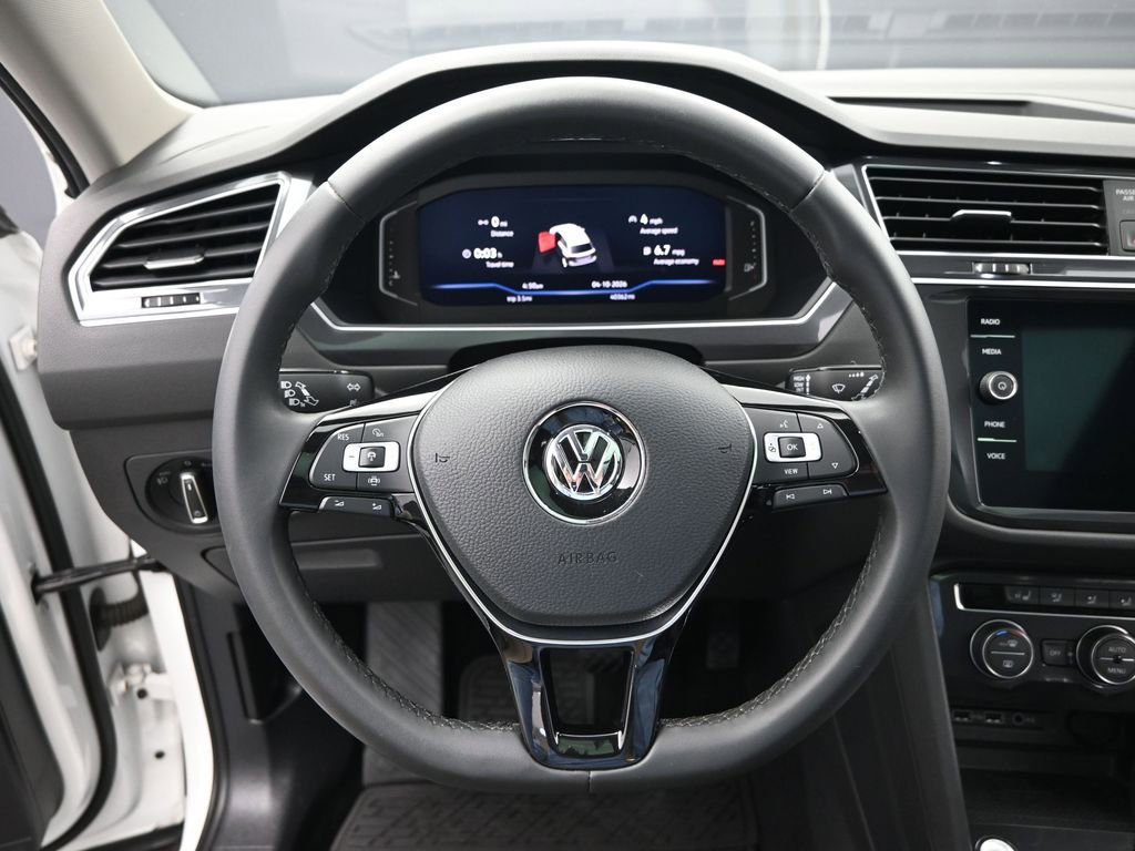 Used 2020 Volkswagen Tiguan SEL image 24