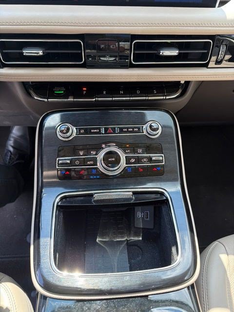 Used 2023 Lincoln Nautilus Reserve AWD/4WD image 17
