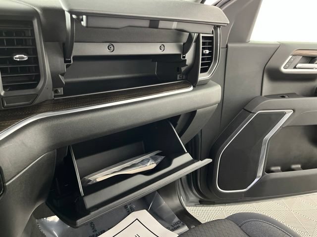 Used 2025 Chevrolet Silverado 1500 LT RWD image 39