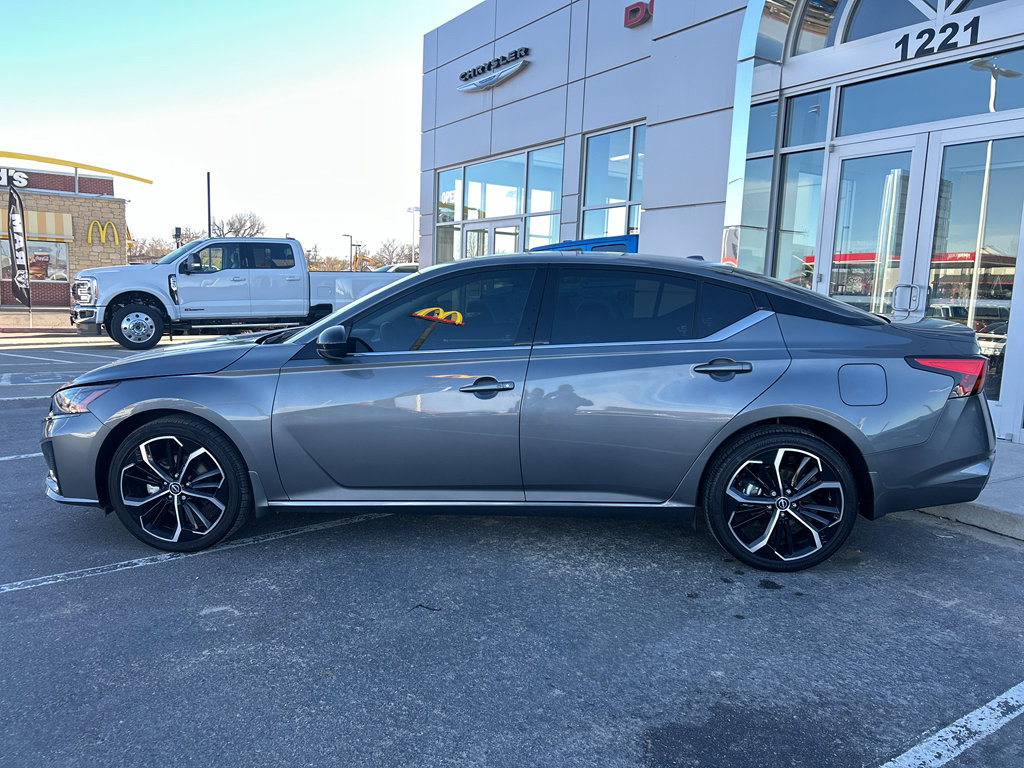 Used 2024 Nissan Altima 2.5 SR image 8