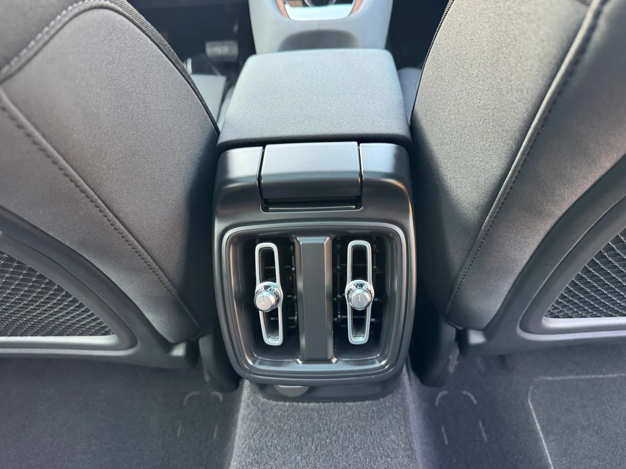 Used 2023 Polestar Polestar 2 AWD/4WD image 27