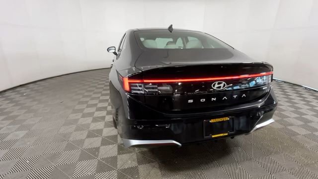 Used 2024 Hyundai Sonata Limited FWD image 6