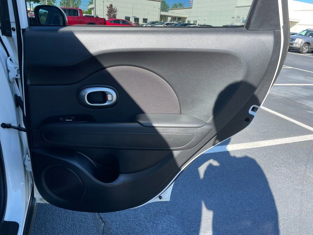 Used 2018 Kia Soul + FWD image 33
