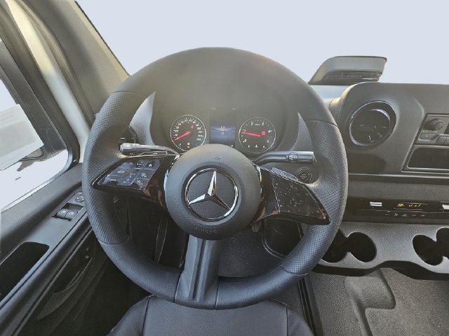 New 2026 Mercedes-Benz Sprinter 2500 image 17