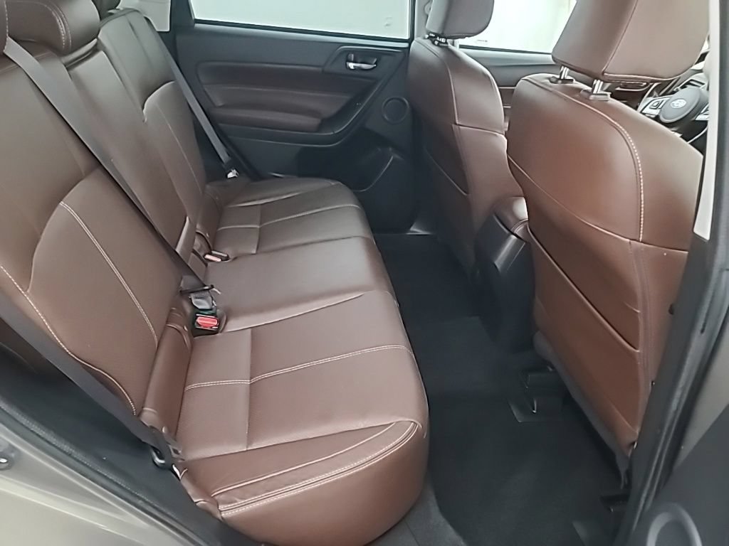 Used 2018 Subaru Forester 2.5i Touring w/ Popular Package #3B AWD/4WD image 14