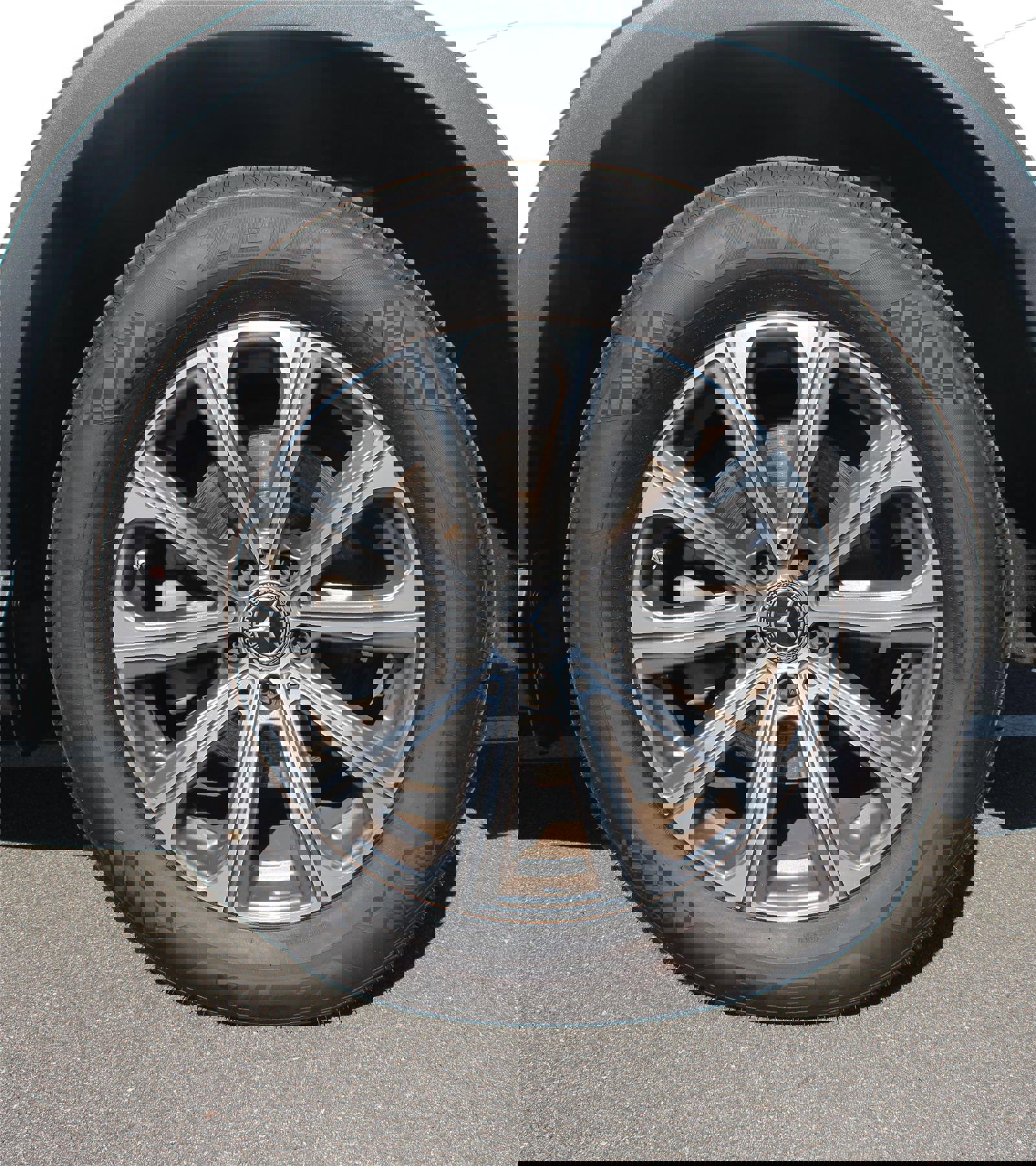 Used 2024 Mercedes-Benz GLC 300 4MATIC image 24