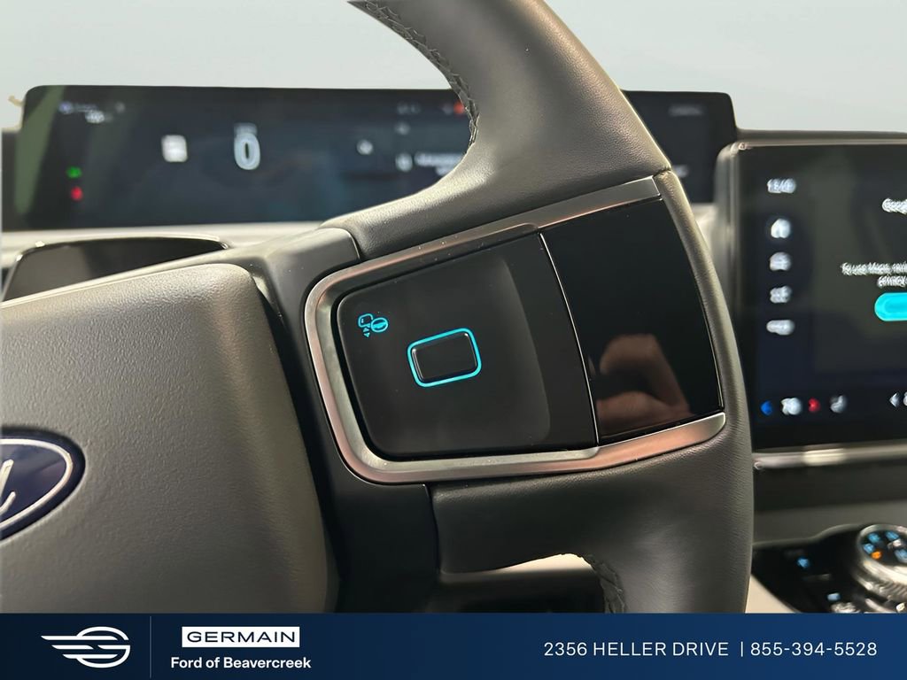 Certified 2025 Ford Expedition Active image 28