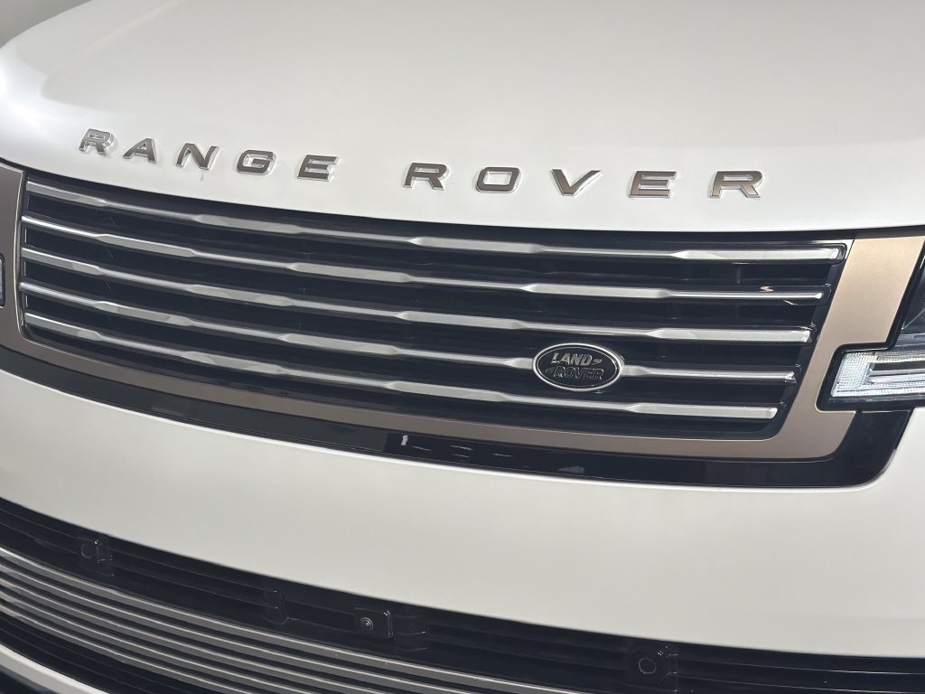 New 2027 Land Rover Range Rover SV AWD/4WD image 14