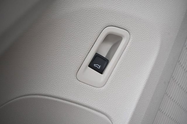 New 2026 Volkswagen Atlas SEL image 9