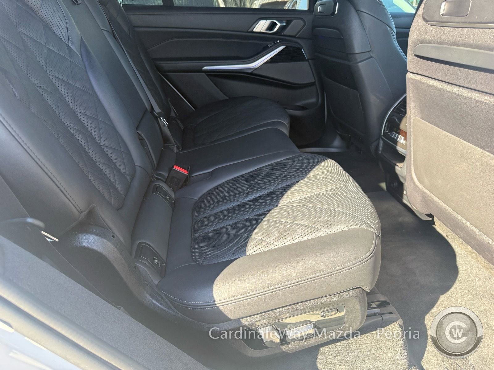 Used 2023 BMW X7 xDrive40i w/ Executive Package image 26