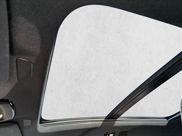 Certified 2023 Volvo XC40 Recharge Plus image 14