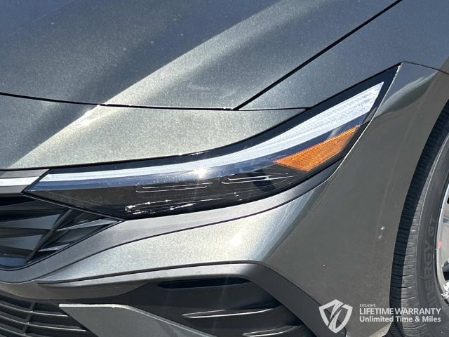 New 2026 Hyundai Elantra SE FWD image 9