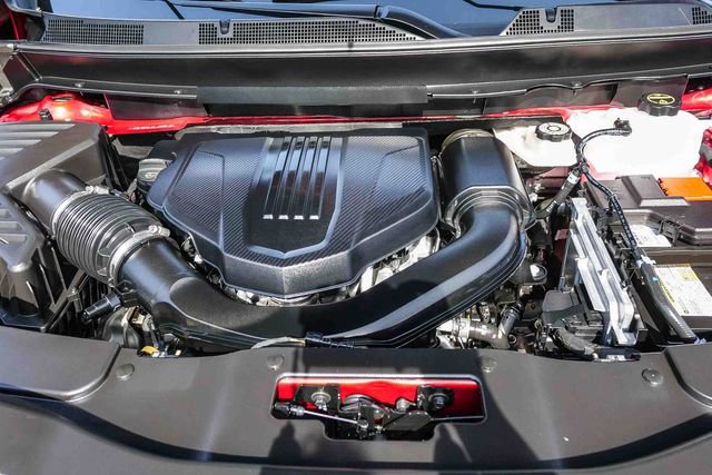 Used 2025 Chevrolet Traverse LT image 28