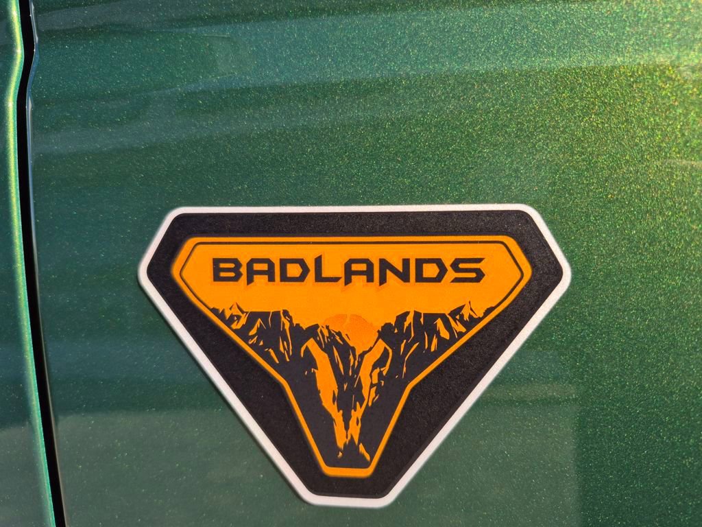 Used 2024 Ford Bronco Badlands image 11