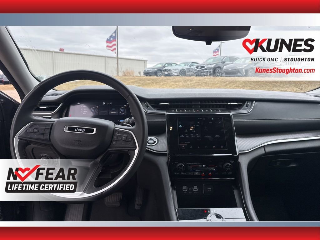 Used 2024 Jeep Grand Cherokee Laredo image 39