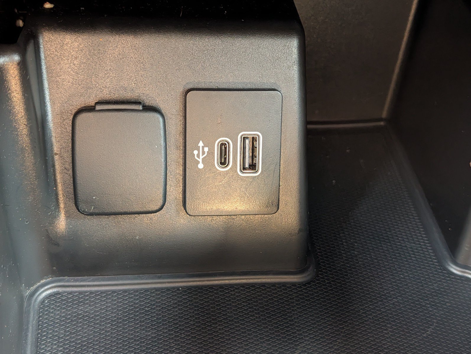 Used 2025 Ford Explorer ST-Line AWD/4WD image 26
