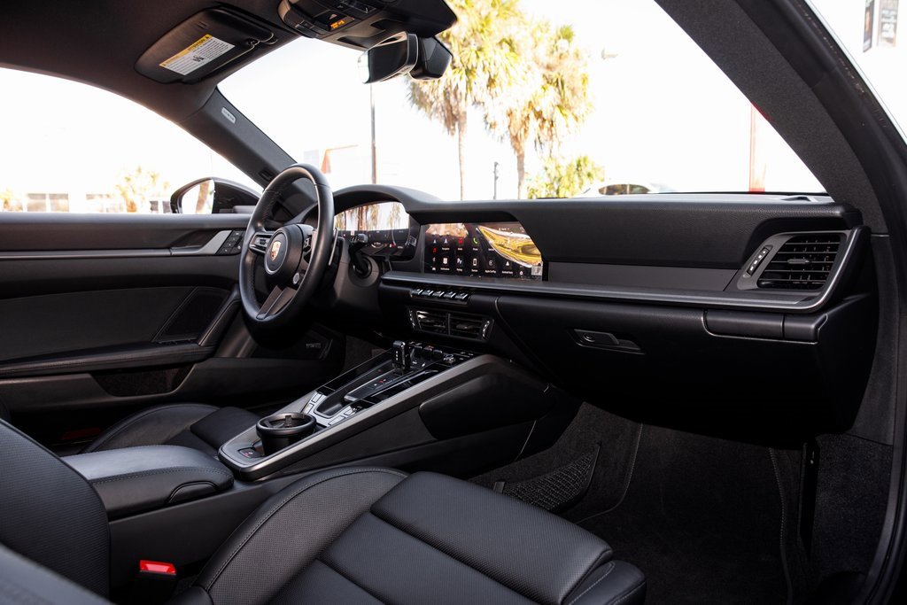 Used 2025 Porsche 911 Carrera image 29