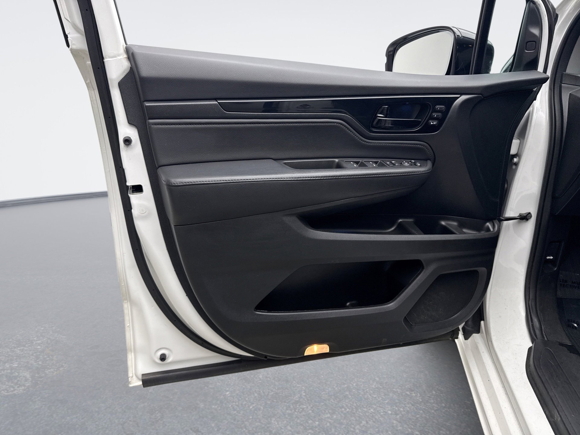 Used 2022 Honda Odyssey Elite image 9