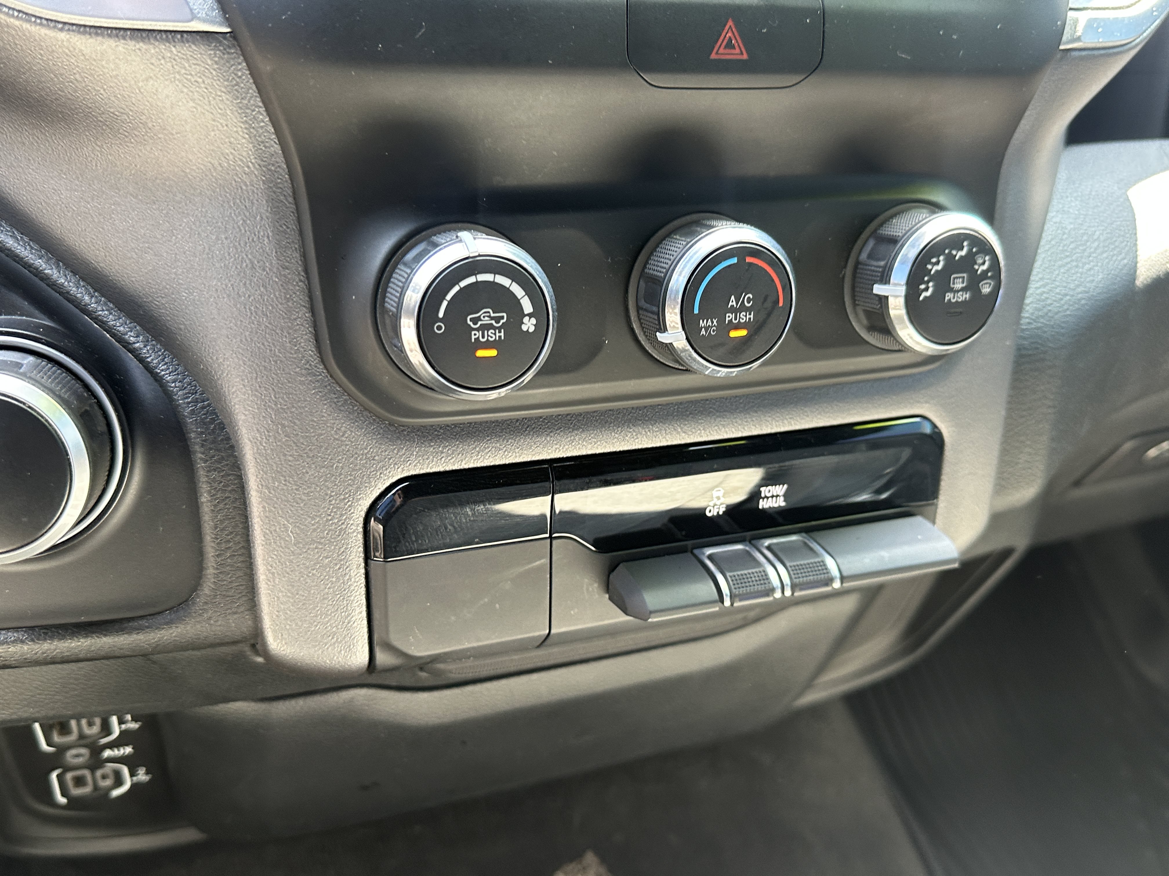Used 2022 RAM 1500 Big Horn RWD image 30
