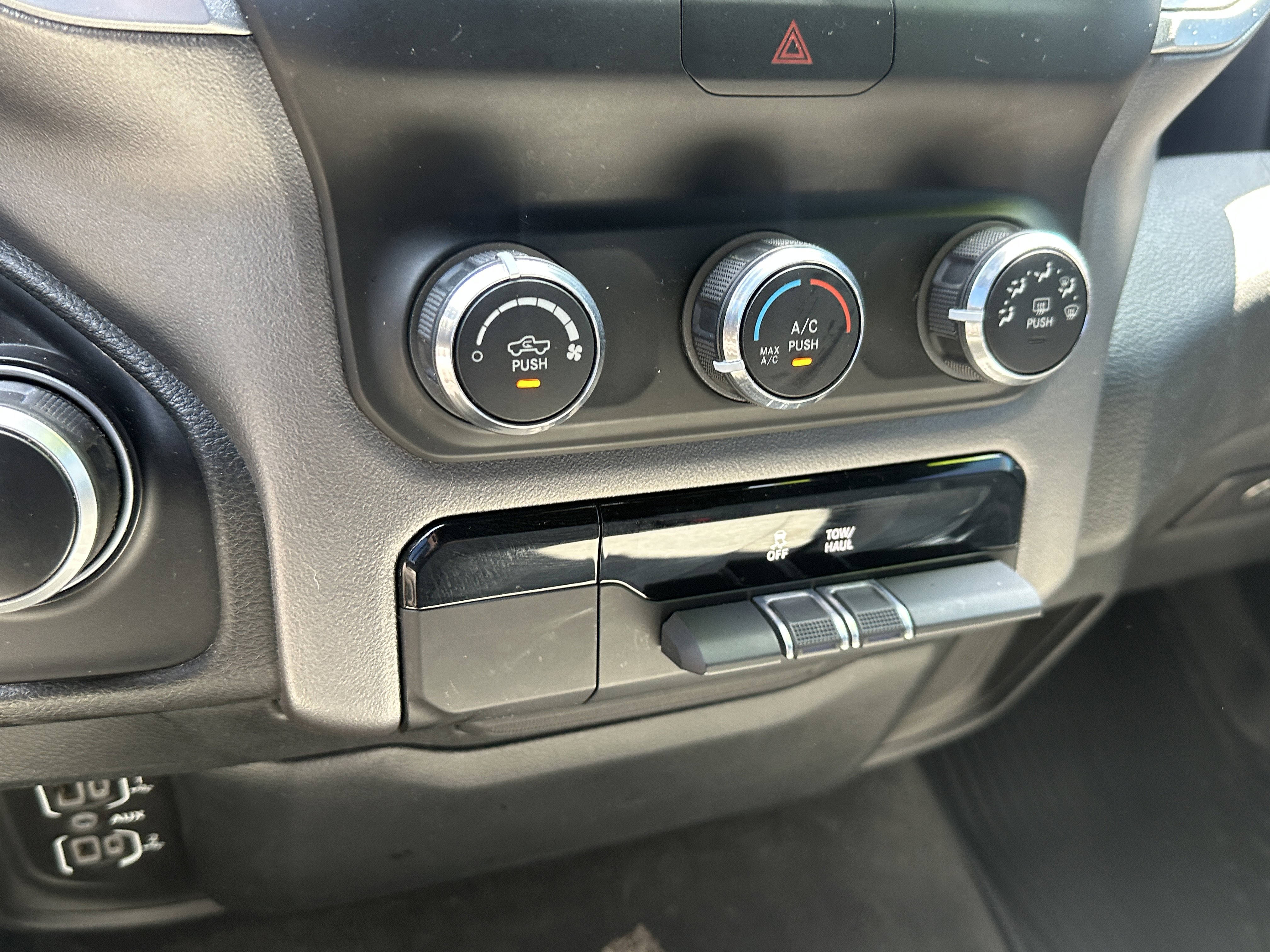 Used 2022 RAM 1500 Big Horn RWD image 30
