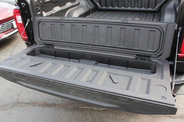 New 2026 GMC Canyon Denali w/ LPO, Denali Black Edition image 60