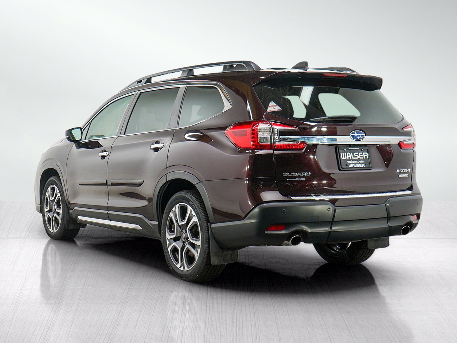 Used 2024 Subaru Ascent Touring AWD/4WD image 3