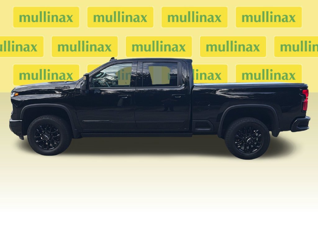 Used 2025 Chevrolet Silverado 2500 High Country w/ Midnight Edition AWD/4WD image 11