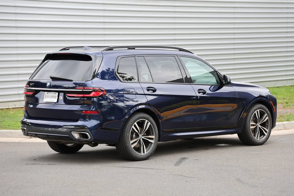 Used 2023 BMW X7 xDrive40i w/ M Sport Package AWD/4WD image 4