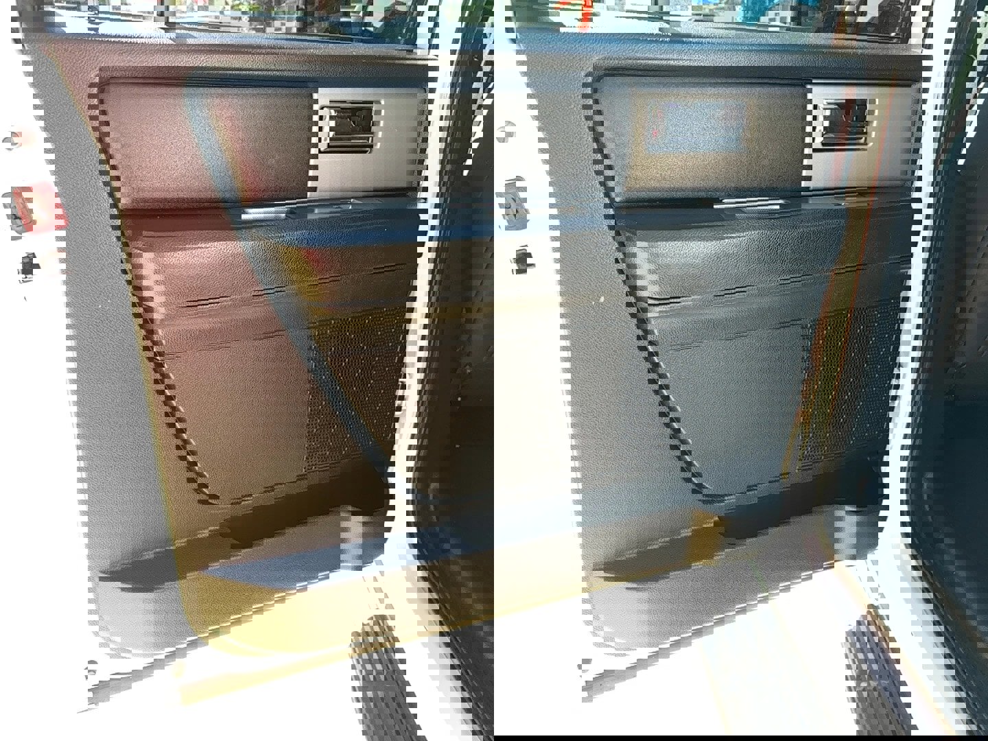 Used 2016 Ford Expedition EL XLT image 11