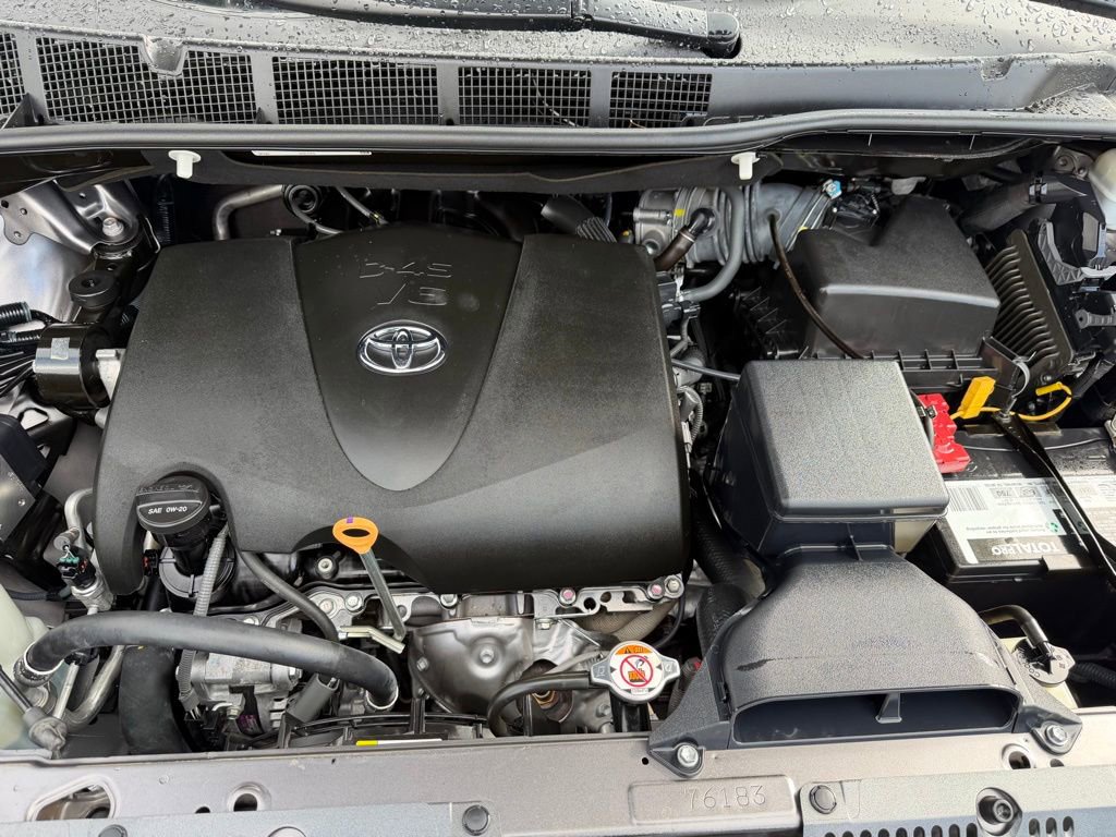 Used 2020 Toyota Sienna XLE Premium w/ Protection Package image 12