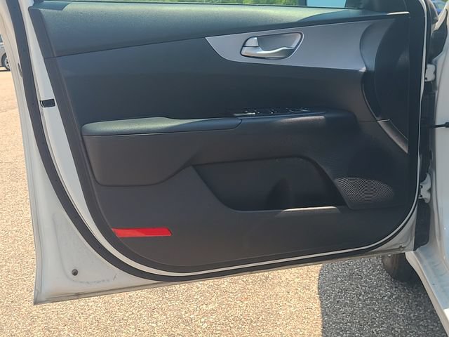 Used 2024 Kia Forte LXS FWD image 11