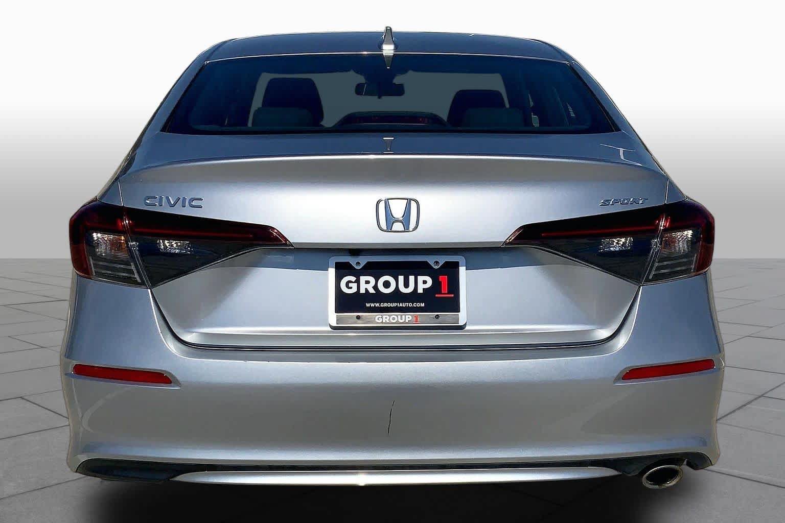 Used 2025 Honda Civic Sport image 4