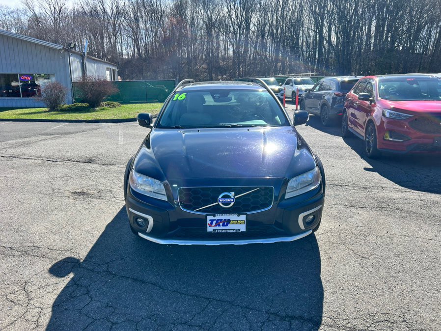 Used 2016 Volvo XC70 T5 Premier w/ Proximity Package image 9