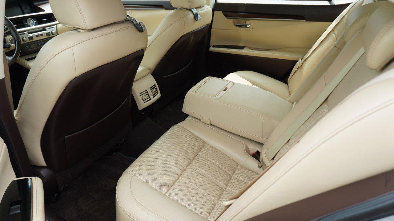 Used 2017 Lexus ES 350 w/ Luxury Package FWD image 9