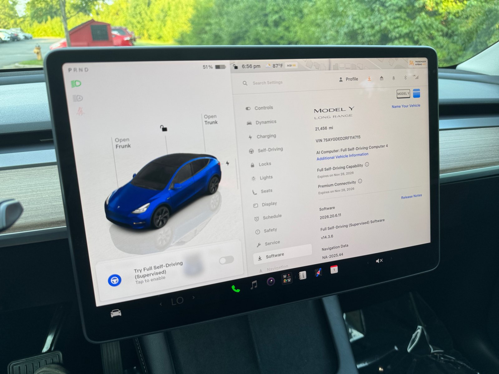 Used 2024 Tesla Model Y 2WD image 18