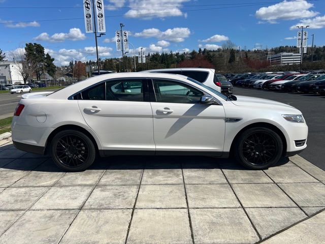 Used 2016 Ford Taurus Limited w/ Equipment Group 301A AWD/4WD image 8
