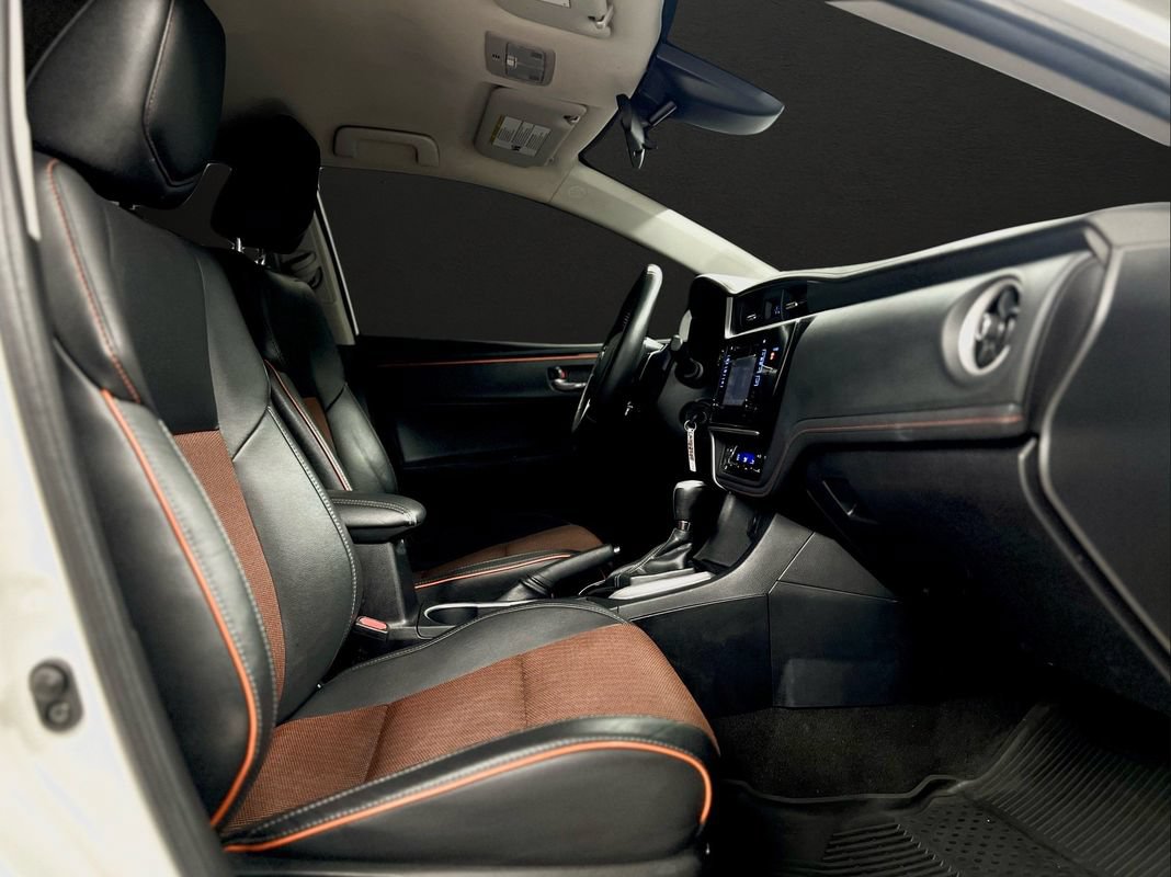 Used 2018 Toyota Corolla SE FWD image 13