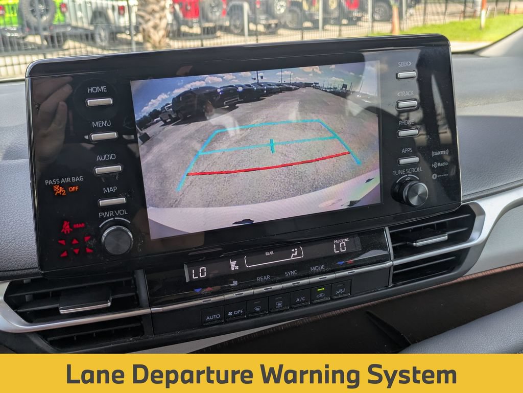 Used 2022 Toyota Sienna LE FWD image 24