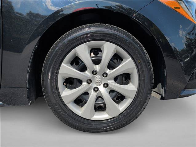 Used 2024 Toyota Corolla LE FWD image 28