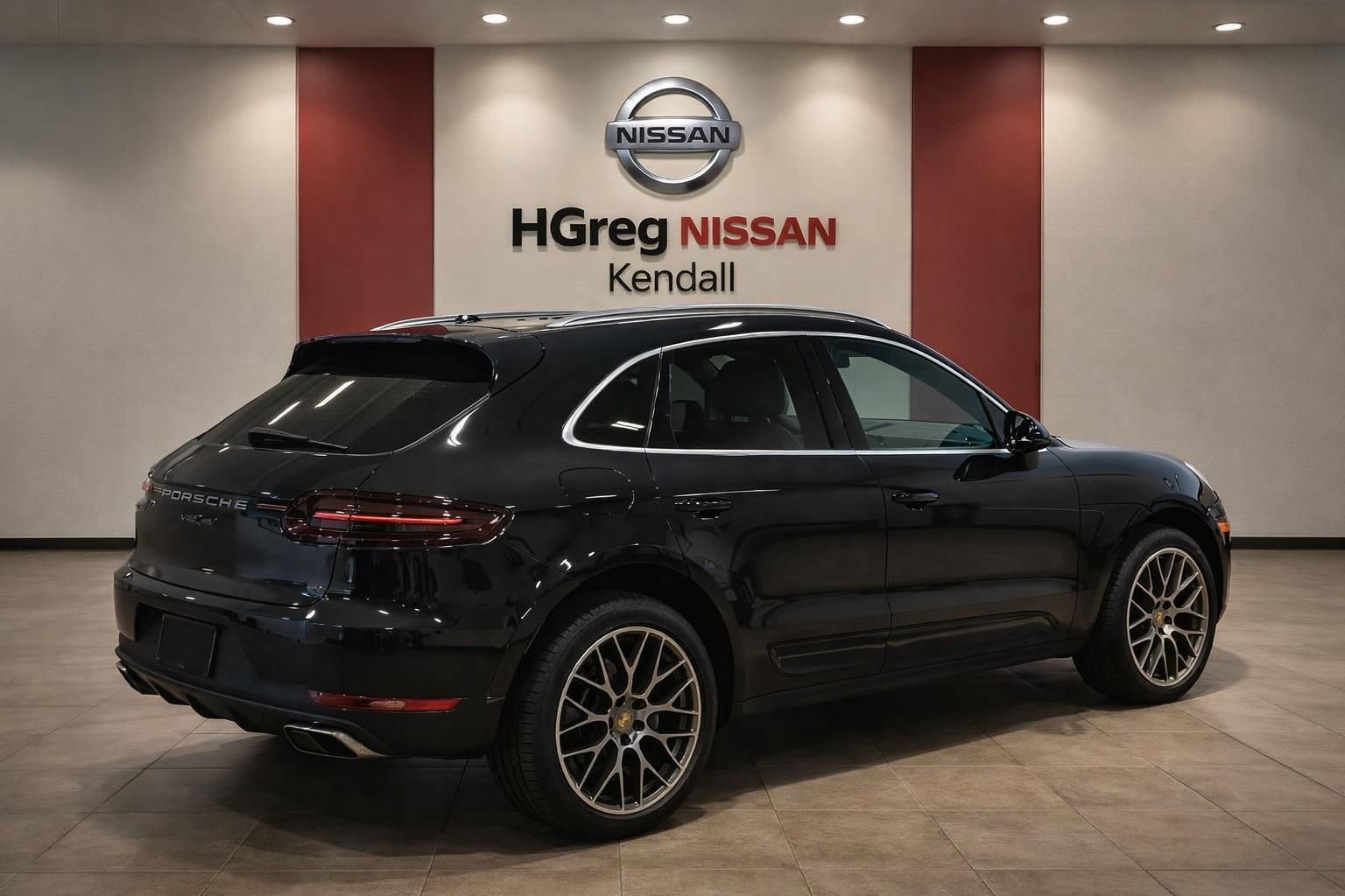 Used 2017 Porsche Macan Turbo AWD/4WD image 2