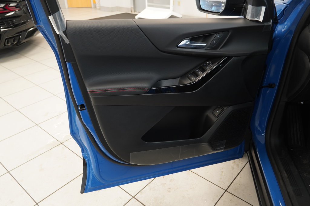 New 2027 Chevrolet Equinox RS w/ LPO, Floor Liner Package AWD/4WD image 6