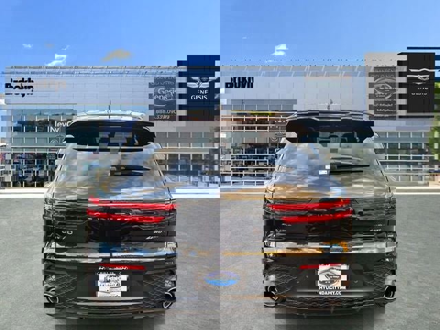 Used 2025 Genesis GV70 3.5T Sport w/ Sport Advanced Package image 5