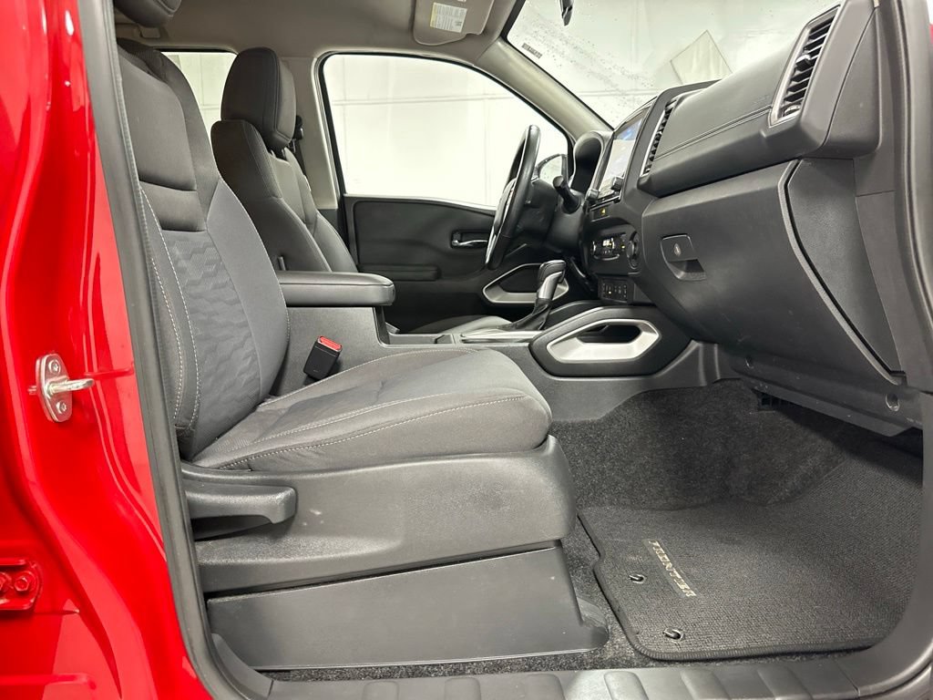 Used 2023 Nissan Frontier SV w/ SV Convenience Package RWD image 23