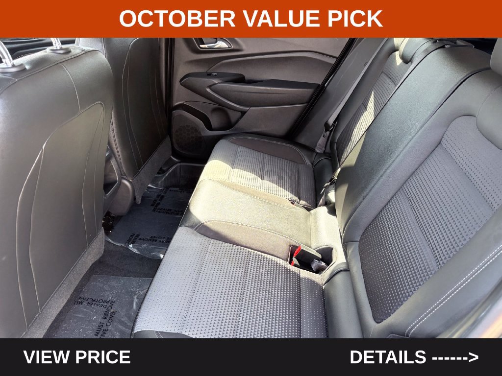 Used 2025 Chevrolet Trax LT FWD image 7