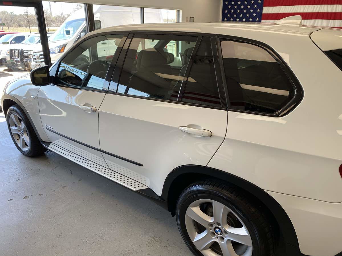Used 2010 BMW X5 xDrive30i image 11