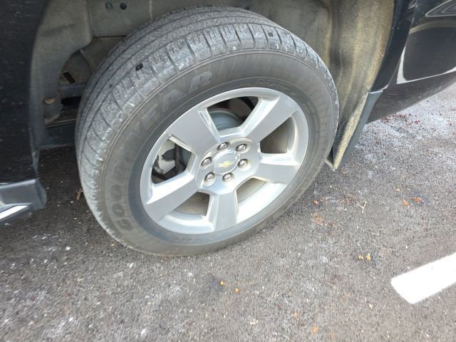 Used 2017 Chevrolet Suburban Premier image 12