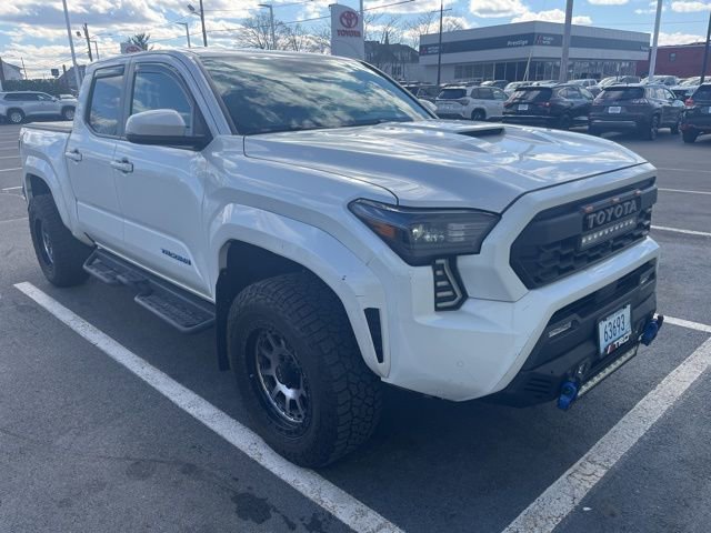 Used 2024 Toyota Tacoma TRD Sport w/ TRD Sport Upgrade Package AWD/4WD image 2