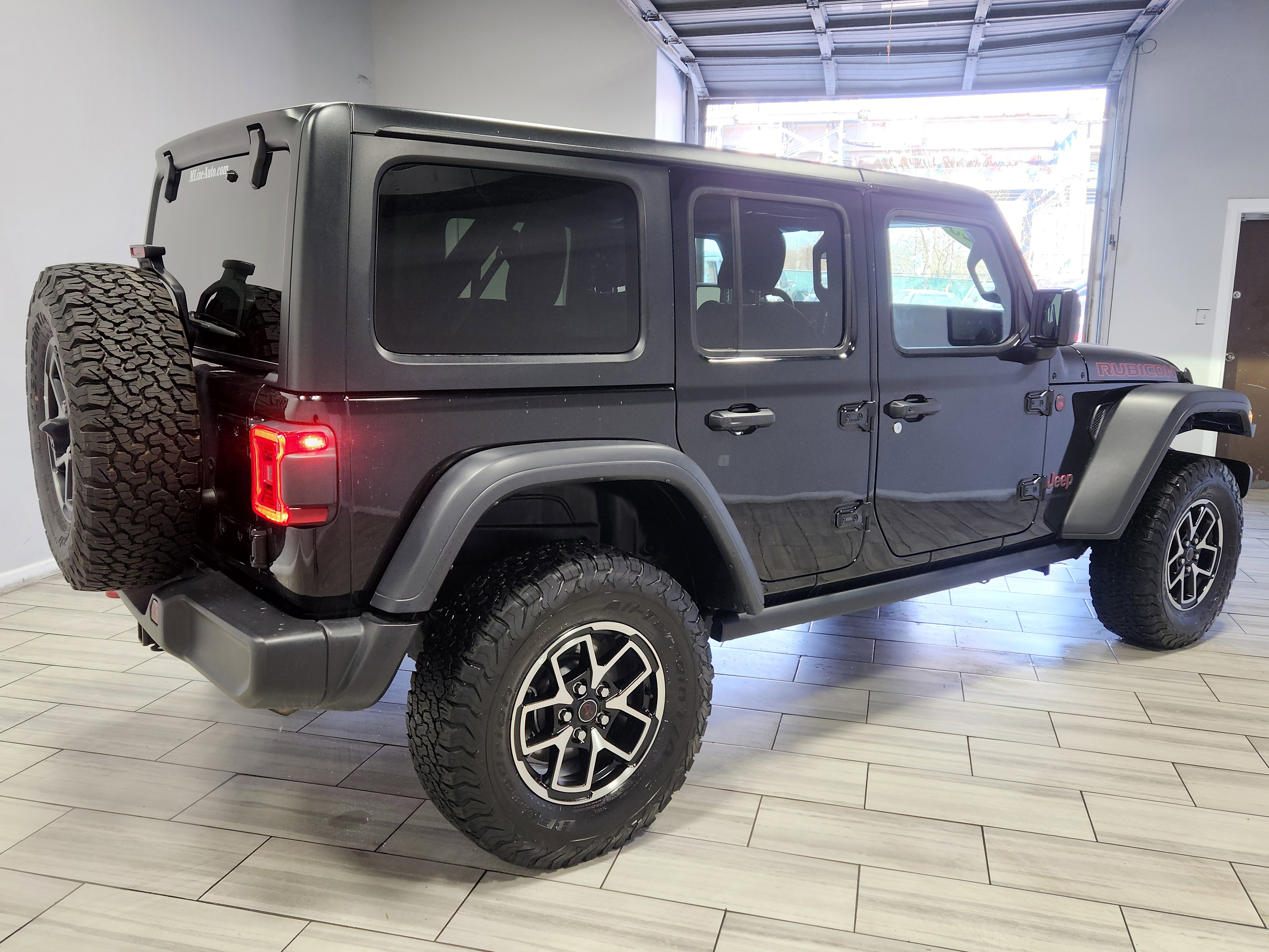 Used 2025 Jeep Wrangler Unlimited Rubicon image 5