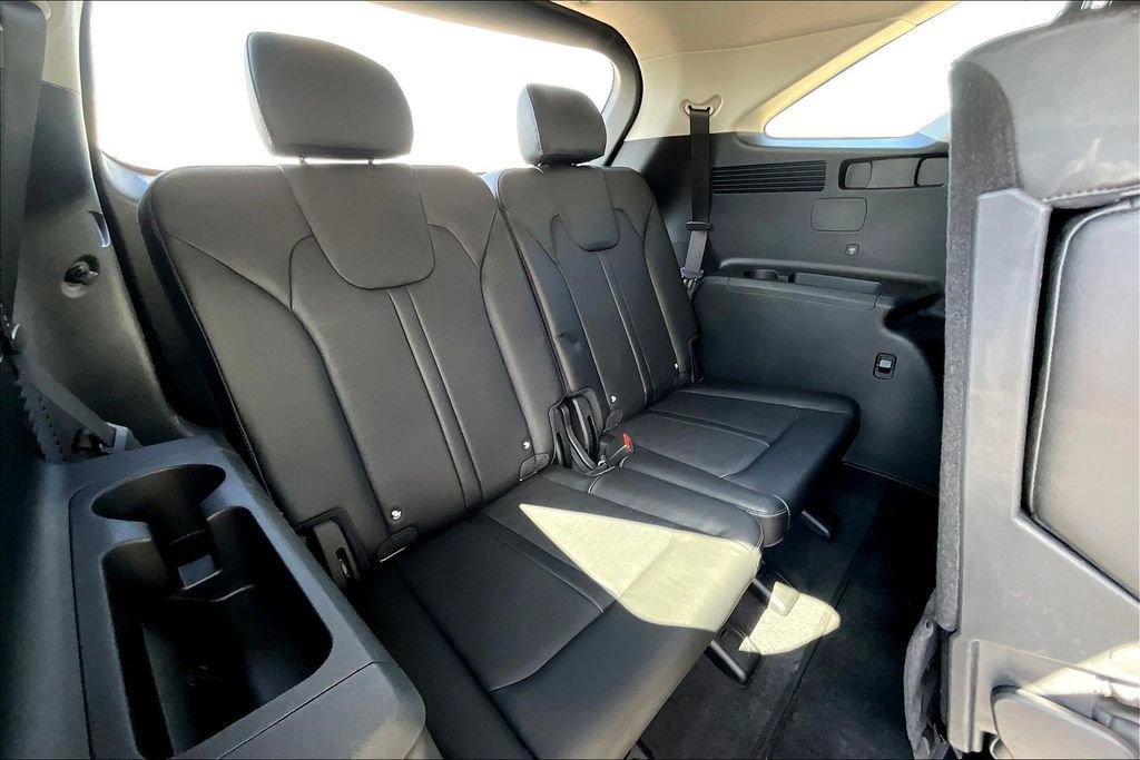 Used 2024 Kia Sorento S w/ Panoramic Sunroof Package image 38