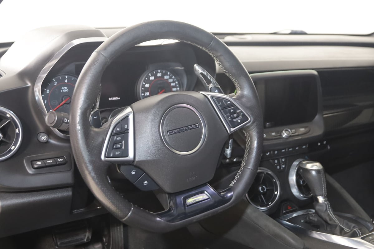 Used 2020 Chevrolet Camaro SS RWD image 6